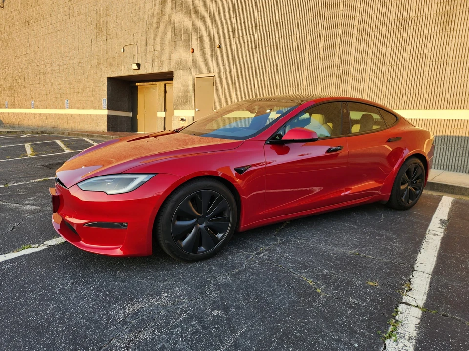 2022 Tesla Model S Plaid - Image 24 of 31