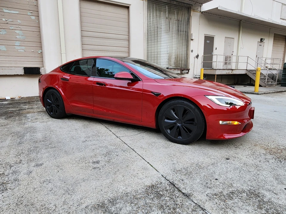 2022 Tesla Model S Plaid - Image 17 of 31
