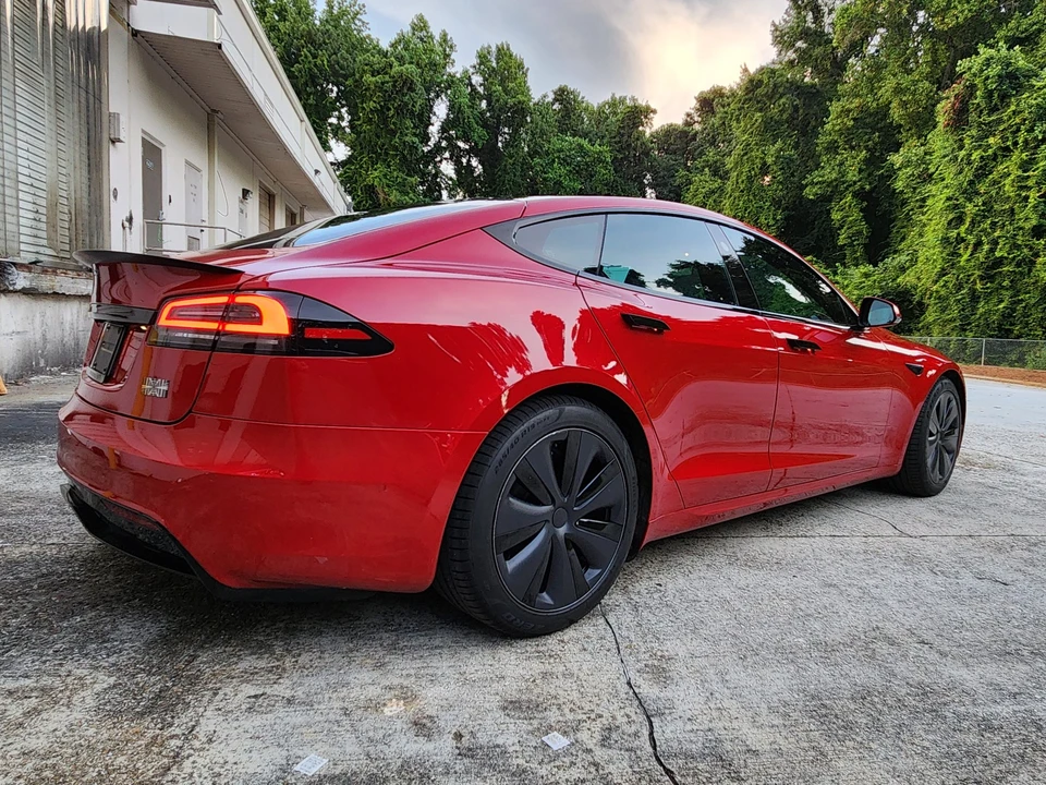 2022 Tesla Model S Plaid - Image 13 of 31