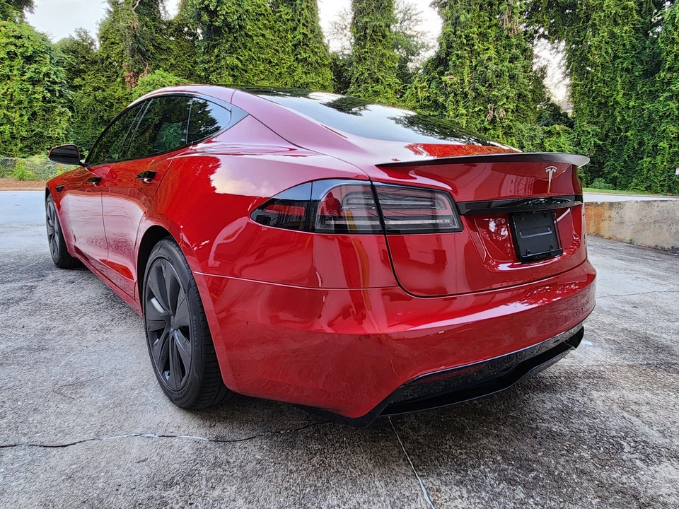 2022 Tesla Model S Plaid - Image 8 of 31