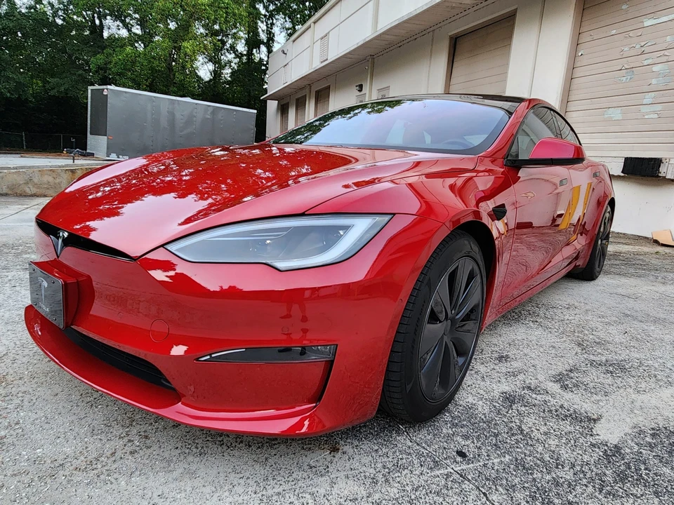 2022 Tesla Model S Plaid - Image 2 of 31