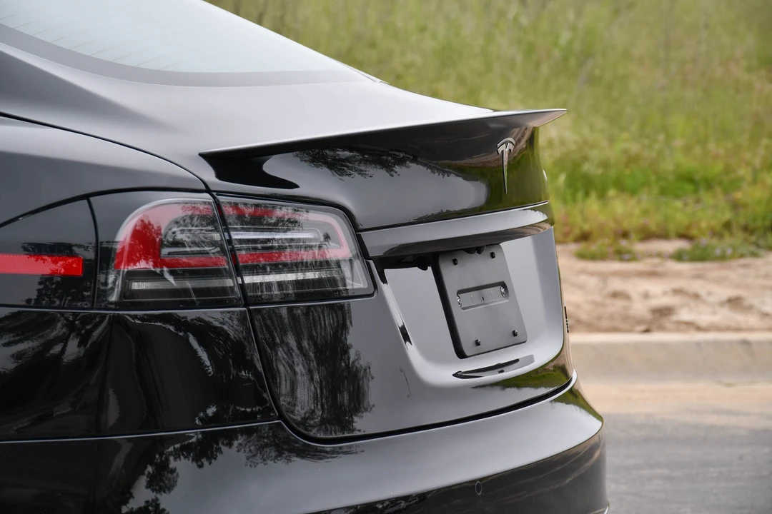 2022 Tesla Model S Plaid - Image 23 of 31