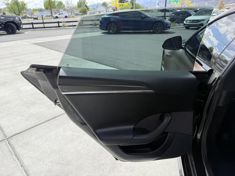 2022 Tesla Model S Plaid - Image 13 of 21
