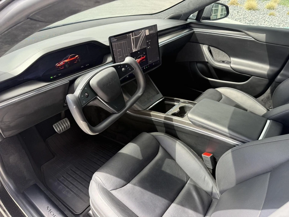 2022 Tesla Model S Plaid - Image 11 of 21