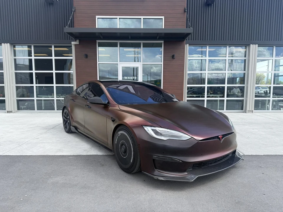 2022 Tesla Model S Plaid - Image 2 of 21