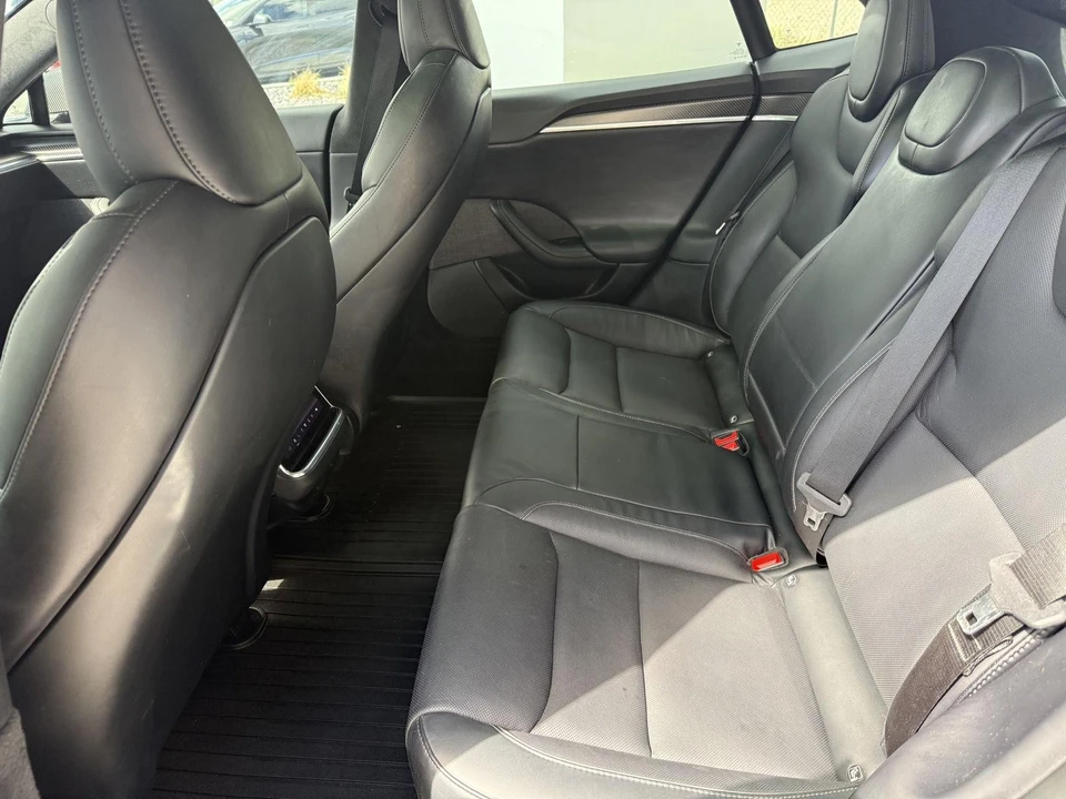 2022 Tesla Model S Plaid - Image 15 of 21