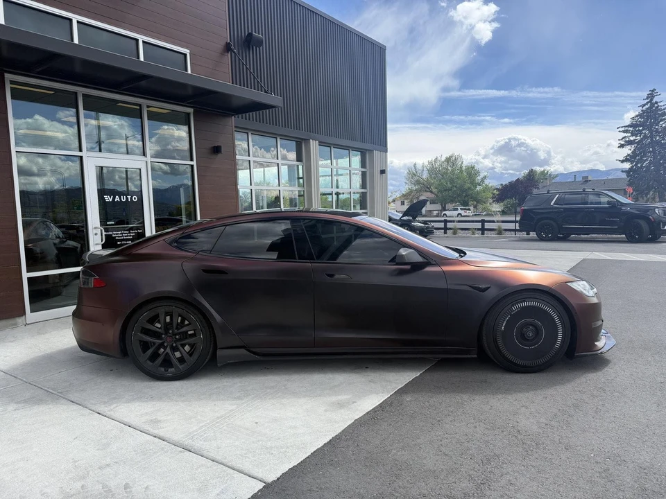 2022 Tesla Model S Plaid - Image 9 of 21