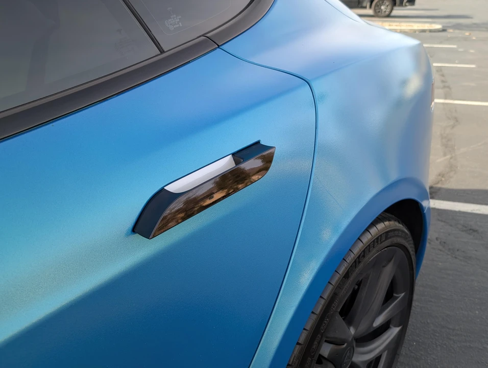 2022 Tesla Model S Plaid - Image 28 of 31