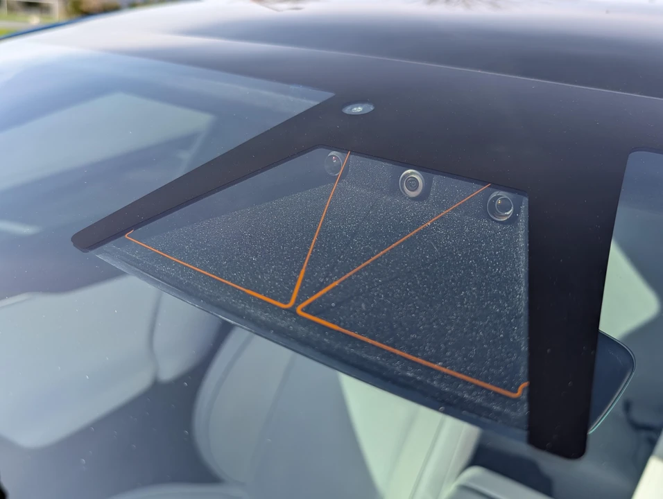 2022 Tesla Model S Plaid - Image 25 of 31