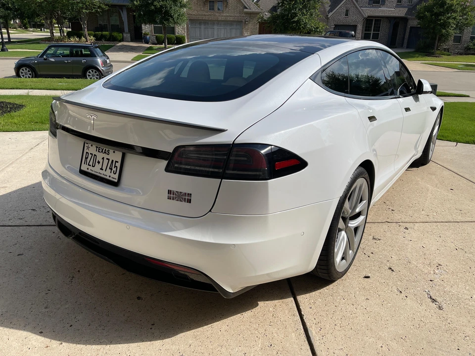 2022 Tesla Model S Plaid - Image 12 of 31