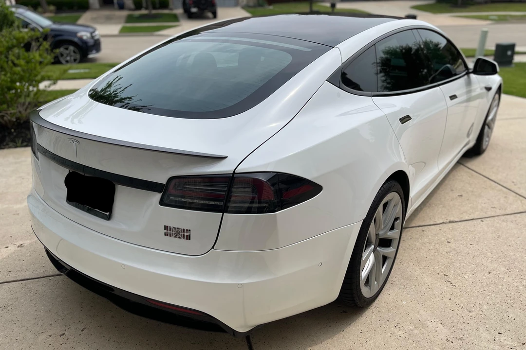 2022 Tesla Model S Plaid - Image 4 of 31