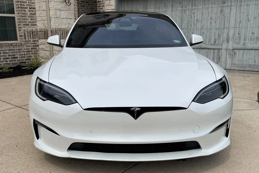 2022 Tesla Model S Plaid - Image 2 of 31