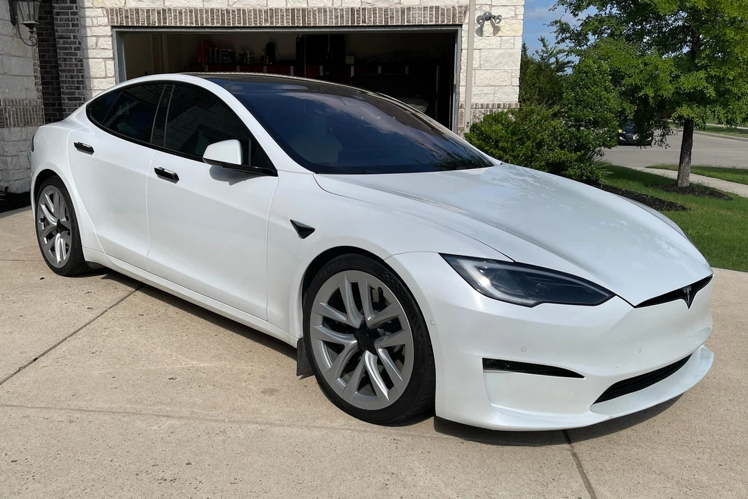 2022 Tesla Model S Plaid - Image 3 of 31