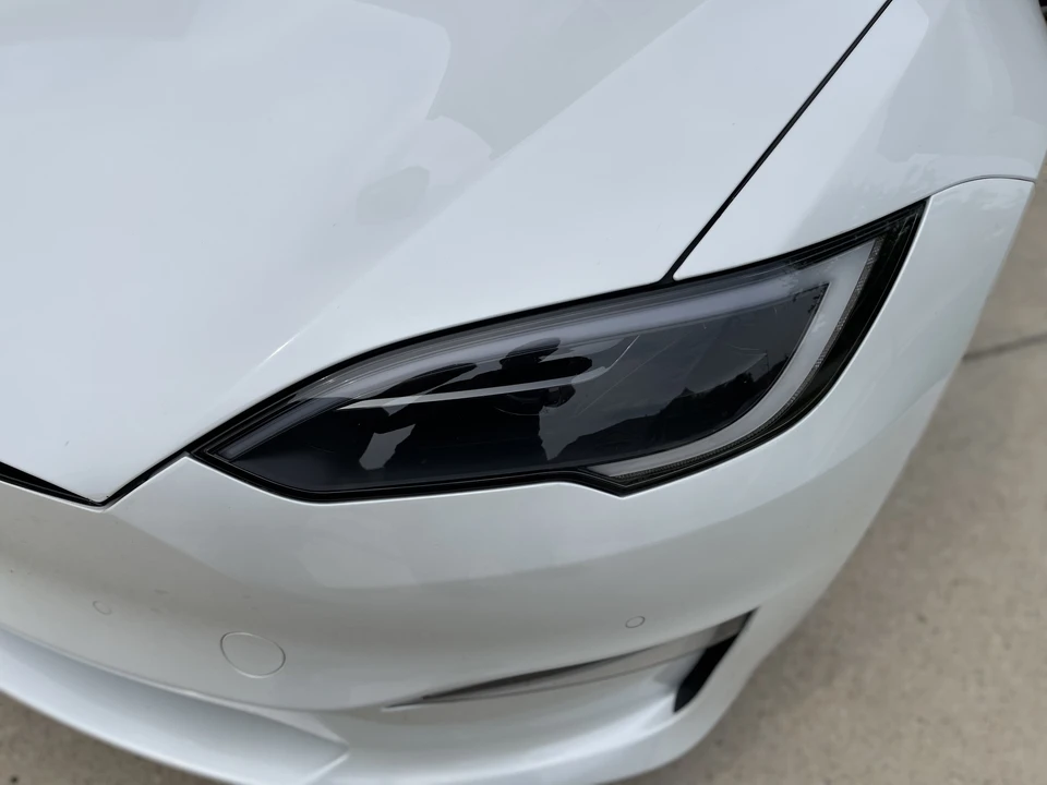 2022 Tesla Model S Plaid - Image 17 of 31