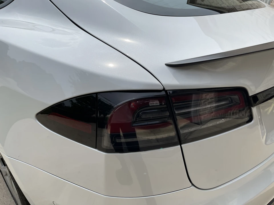 2022 Tesla Model S Plaid - Image 25 of 31