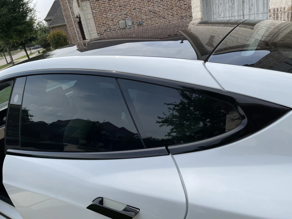 2022 Tesla Model S Plaid - Image 23 of 31