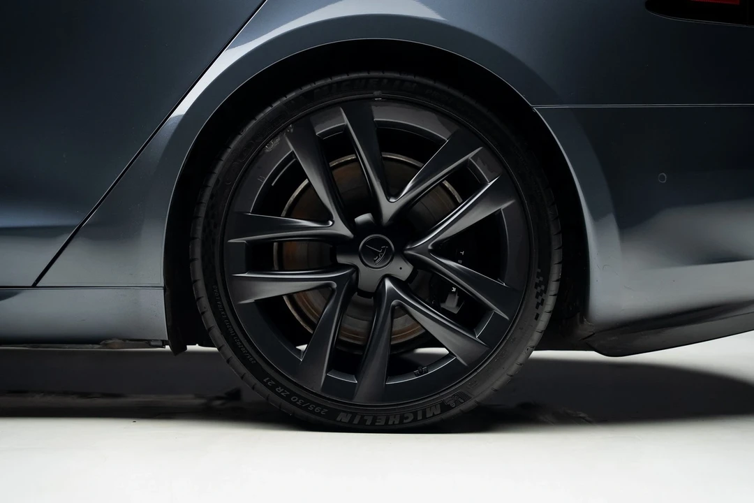 2022 Tesla Model S Plaid - Image 20 of 21