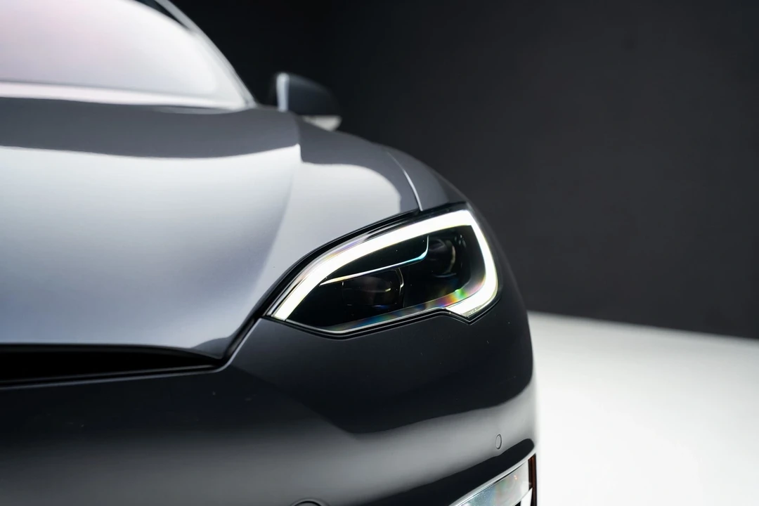 2022 Tesla Model S Plaid - Image 9 of 21