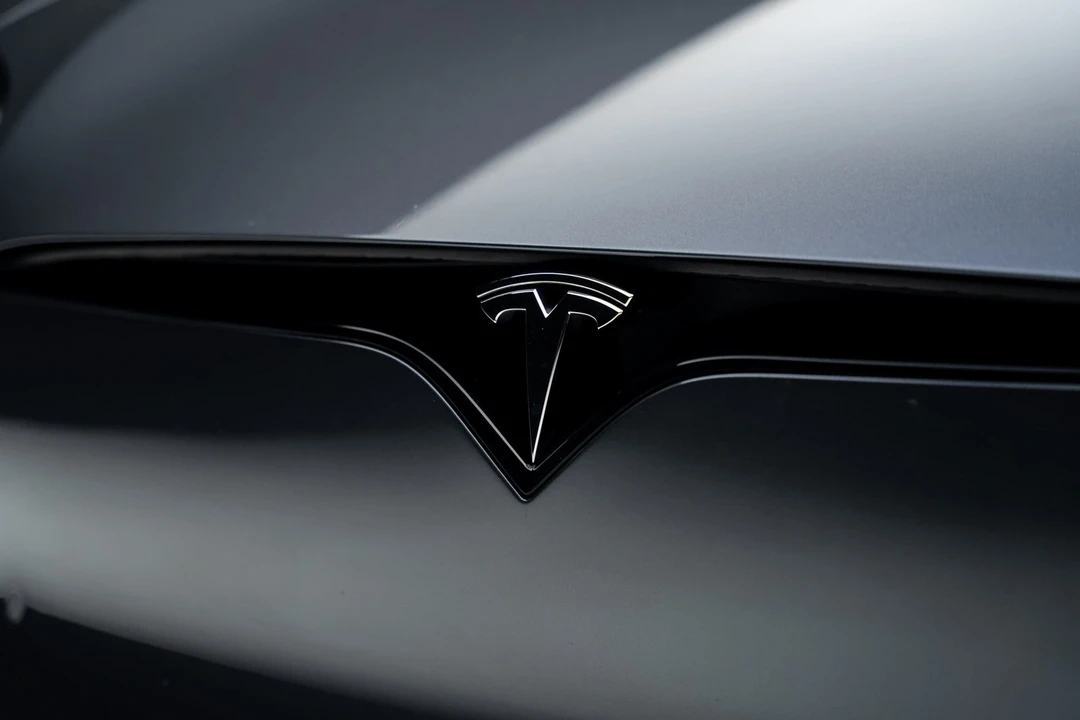 2022 Tesla Model S Plaid - Image 12 of 21