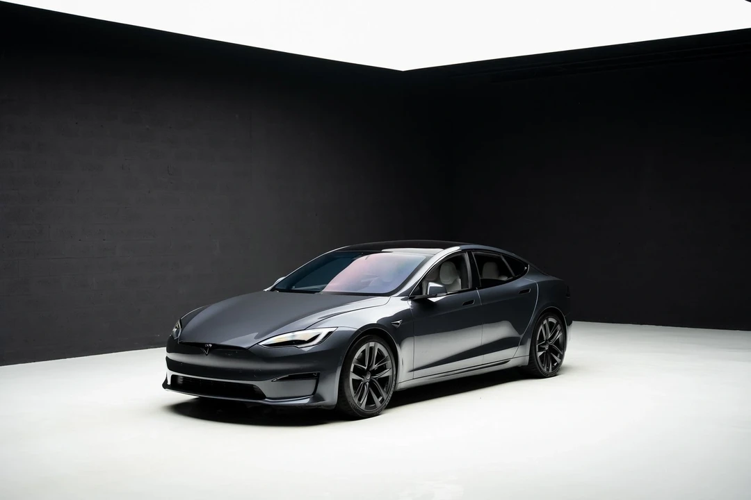 2022 Tesla Model S Plaid - Image 4 of 21