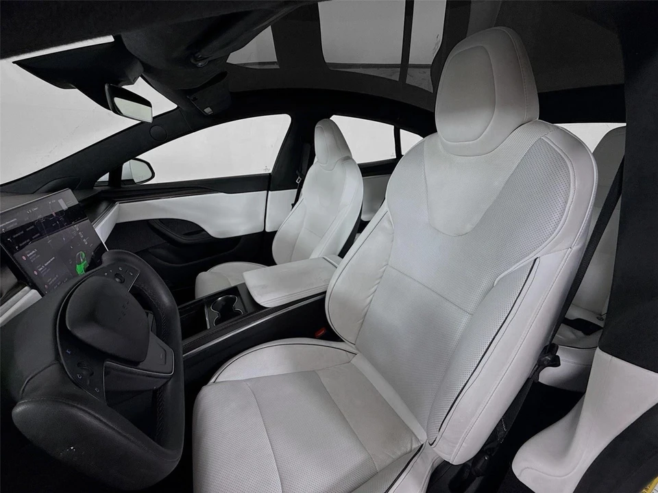 2022 Tesla Model S Plaid - Image 2 of 21