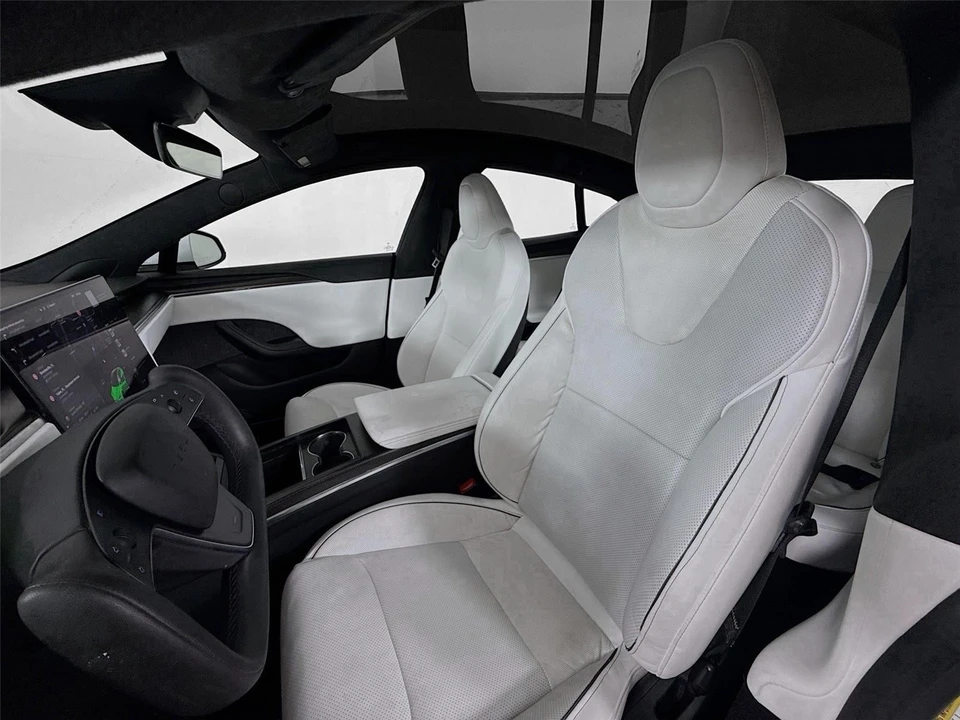 2022 Tesla Model S Plaid - Image 2 of 21