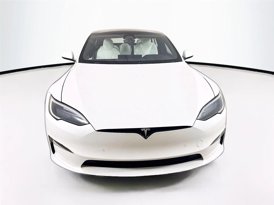 2022 Tesla Model S Plaid - Image 19 of 21