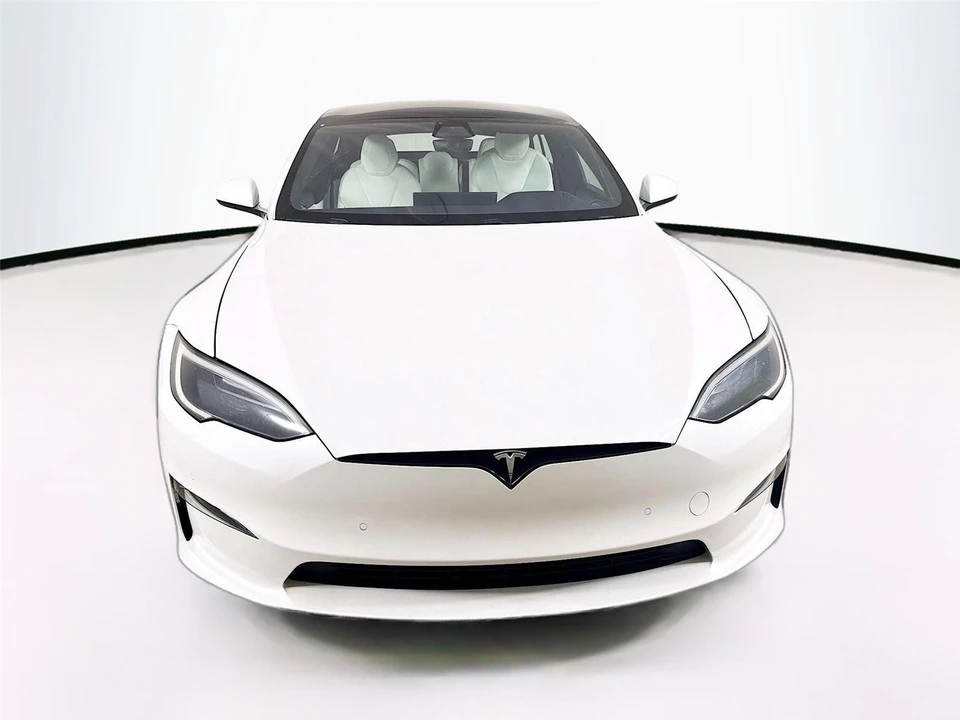 2022 Tesla Model S Plaid - Image 19 of 21