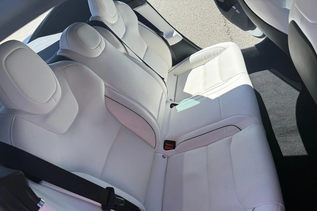 2022 Tesla Model S Plaid - Image 29 of 31