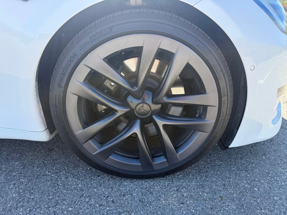 2022 Tesla Model S Plaid - Image 22 of 31