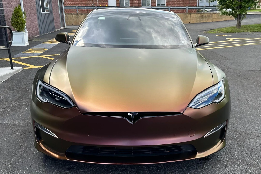 2022 Tesla Model S Plaid - Image 2 of 31