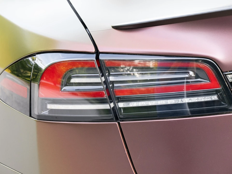2022 Tesla Model S Plaid - Image 30 of 31