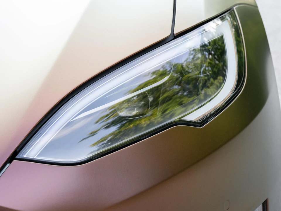 2022 Tesla Model S Plaid - Image 19 of 31