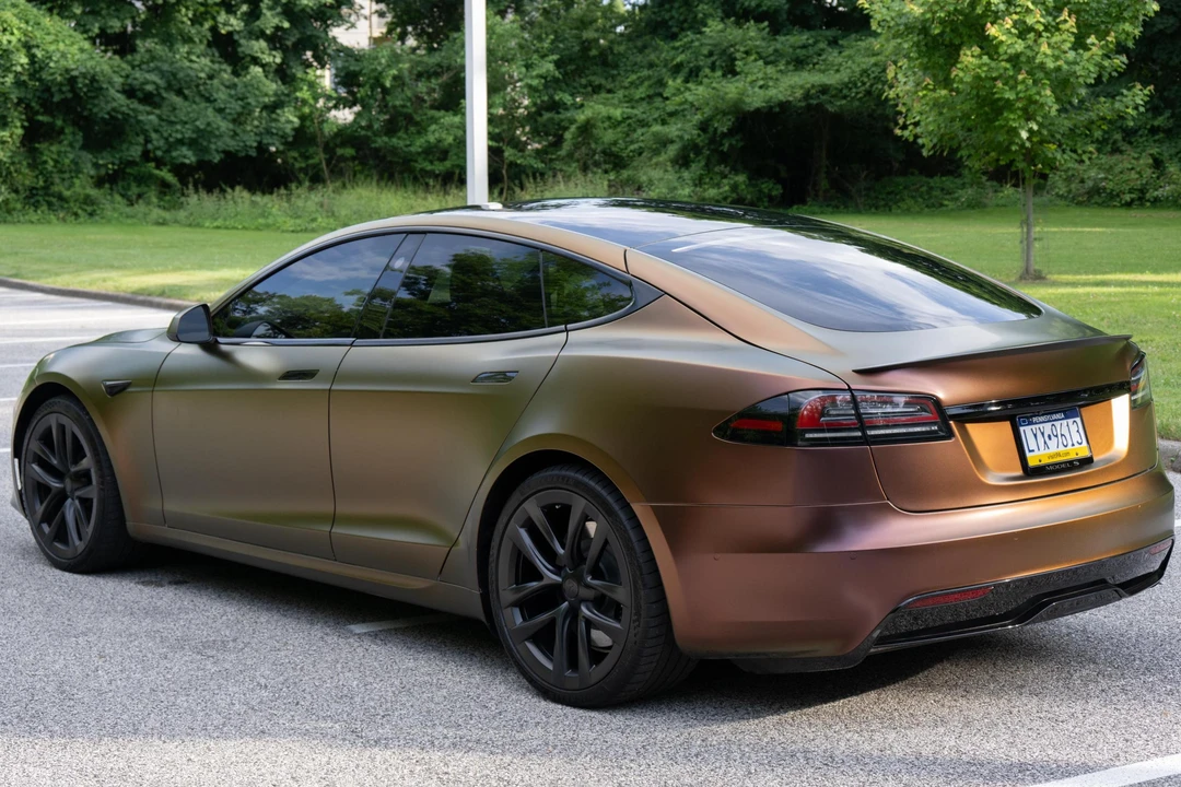 2022 Tesla Model S Plaid - Image 4 of 31