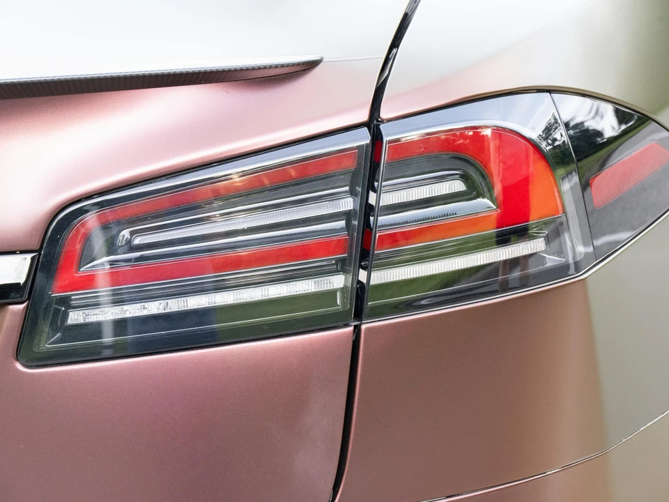 2022 Tesla Model S Plaid - Image 31 of 31