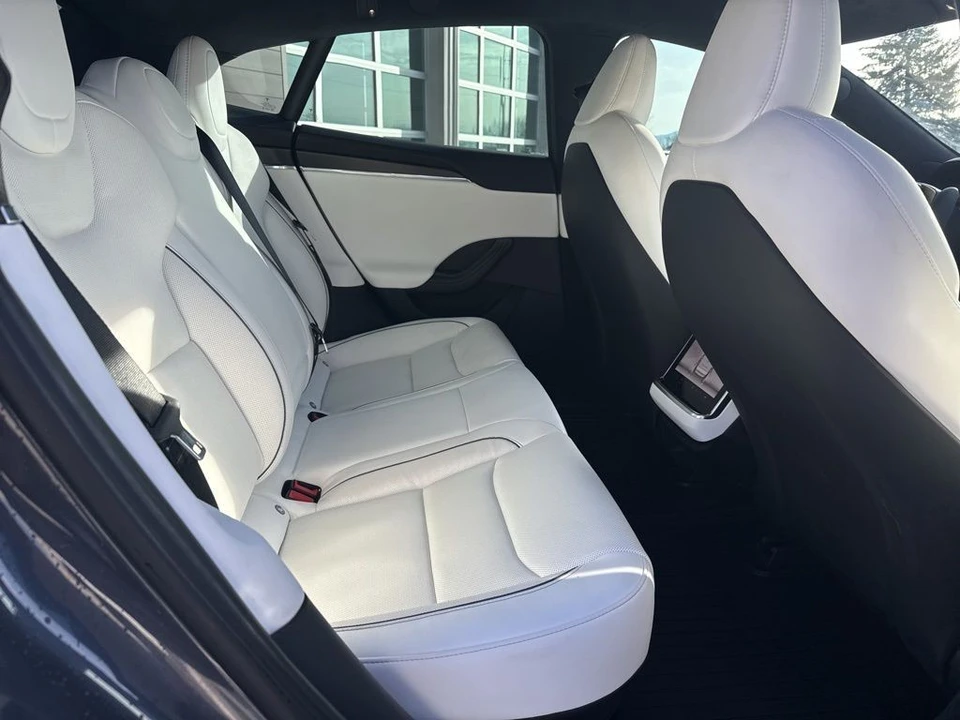 2022 Tesla Model S Plaid - Image 20 of 21