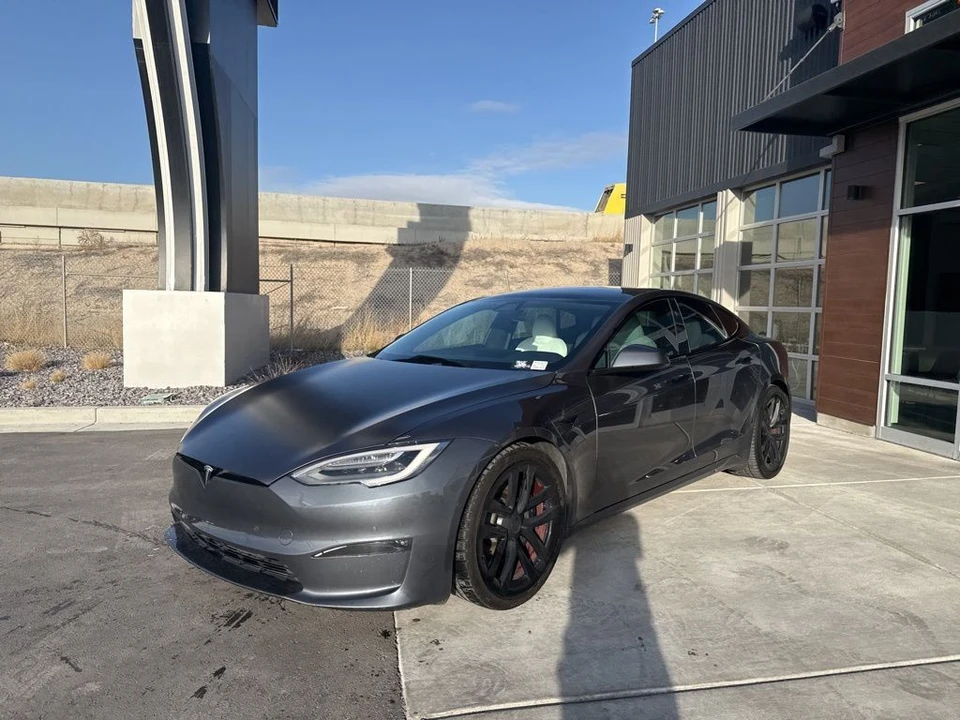 2022 Tesla Model S Plaid - Image 4 of 21