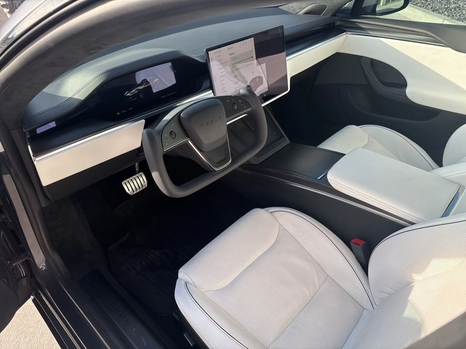 2022 Tesla Model S Plaid - Image 12 of 21