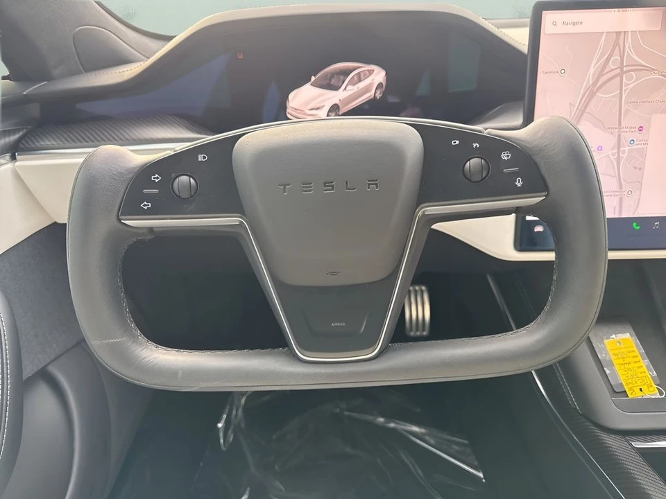 2022 Tesla Model S Plaid - Image 15 of 21