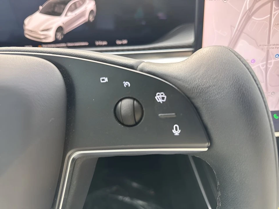 2022 Tesla Model S Plaid - Image 17 of 21
