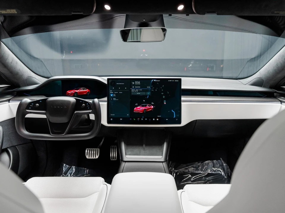 2022 Tesla Model S Plaid - Image 4 of 12