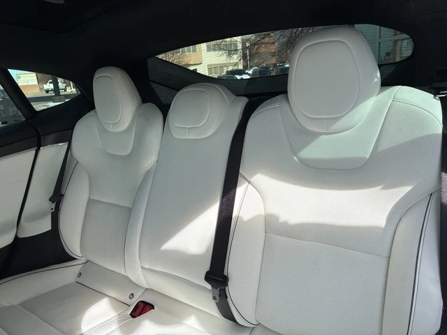 2022 Tesla Model S Plaid - Image 14 of 21