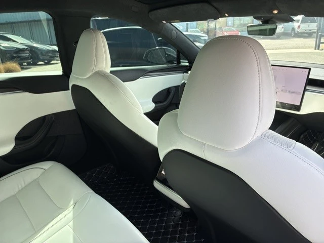 2022 Tesla Model S Plaid - Image 16 of 21