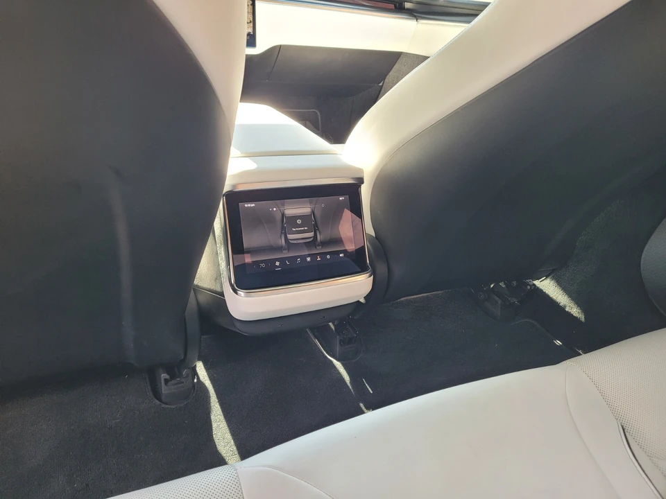 2022 Tesla Model S Plaid - Image 11 of 20