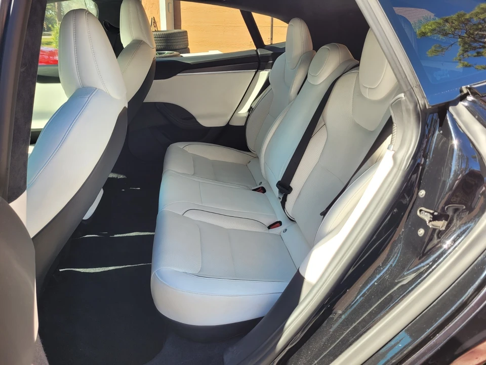 2022 Tesla Model S Plaid - Image 12 of 20