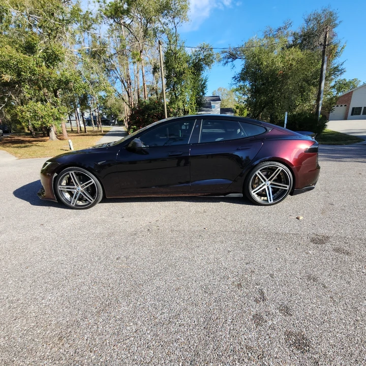 2022 Tesla Model S Plaid - Image 2 of 20