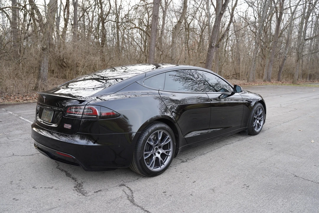2022 Tesla Model S Plaid - Image 10 of 31