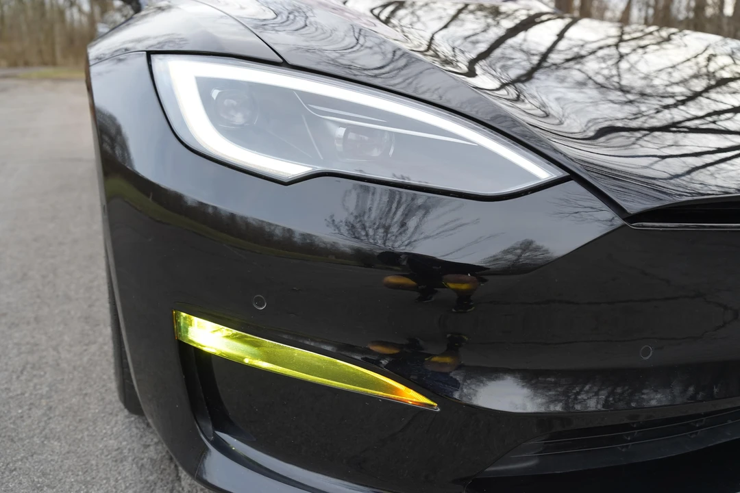 2022 Tesla Model S Plaid - Image 12 of 31