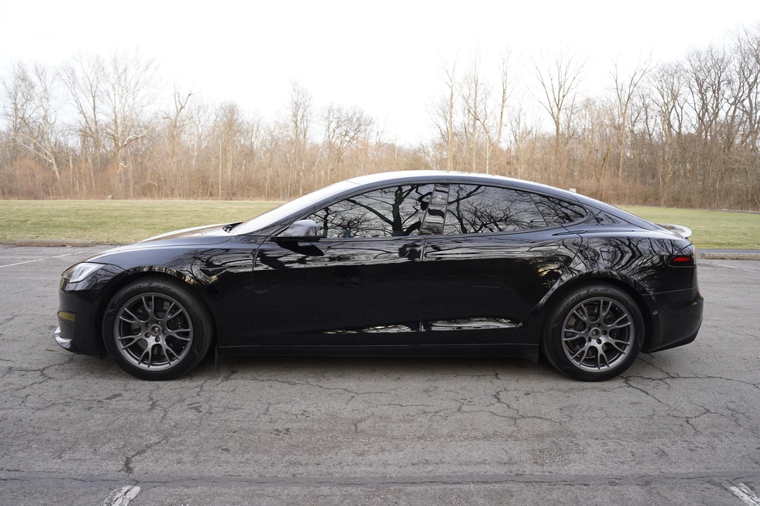 2022 Tesla Model S Plaid - Image 7 of 31