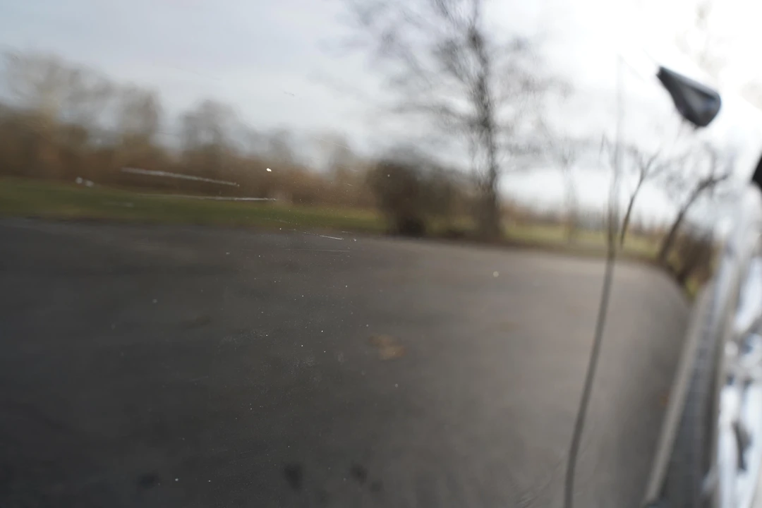 2022 Tesla Model S Plaid - Image 25 of 31